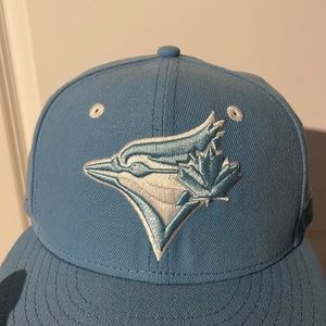 light blue and white toronto blue jays fitted baseball hat
